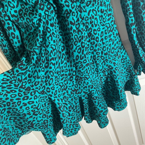 Double Crazy Layered Ruffle Hem
Leopard Dress size medium - Picture 7 of 11